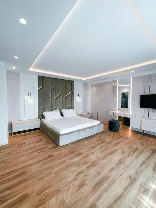Palmera Vip Vila Sarande Villa